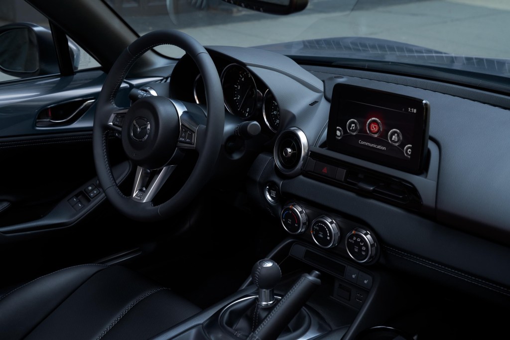 2020 Mazda MX-5 infotainment screen