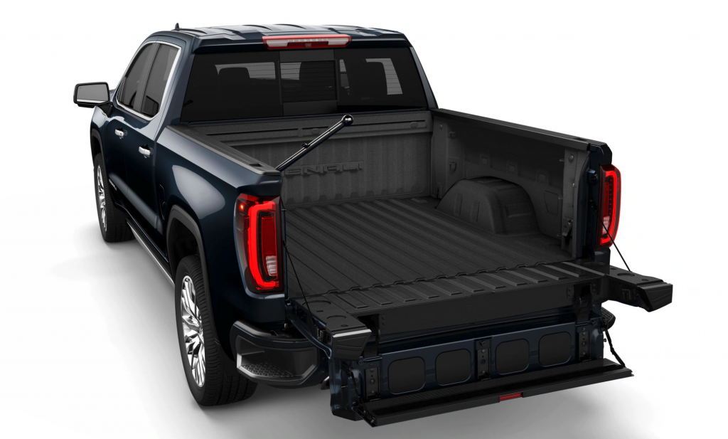 The 2021 Chevy Silverado Got a Competitive Multifunction Tailgate