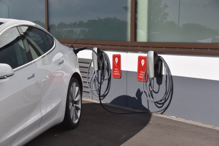 What Impacts an Electric Car’s Range?