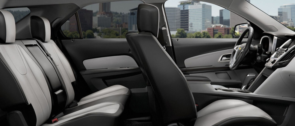 A side view of the 2017 Equinox's cabin.