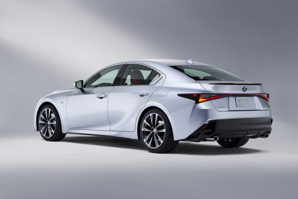 Lexus is250 2021