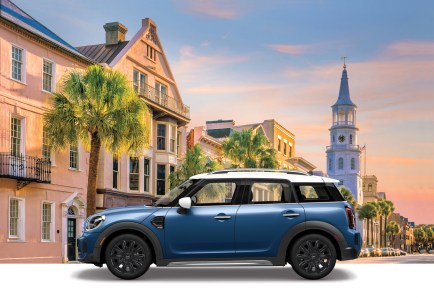 The 2021 Mini Countryman Oxford Edition Offers Big Value For a Small Price