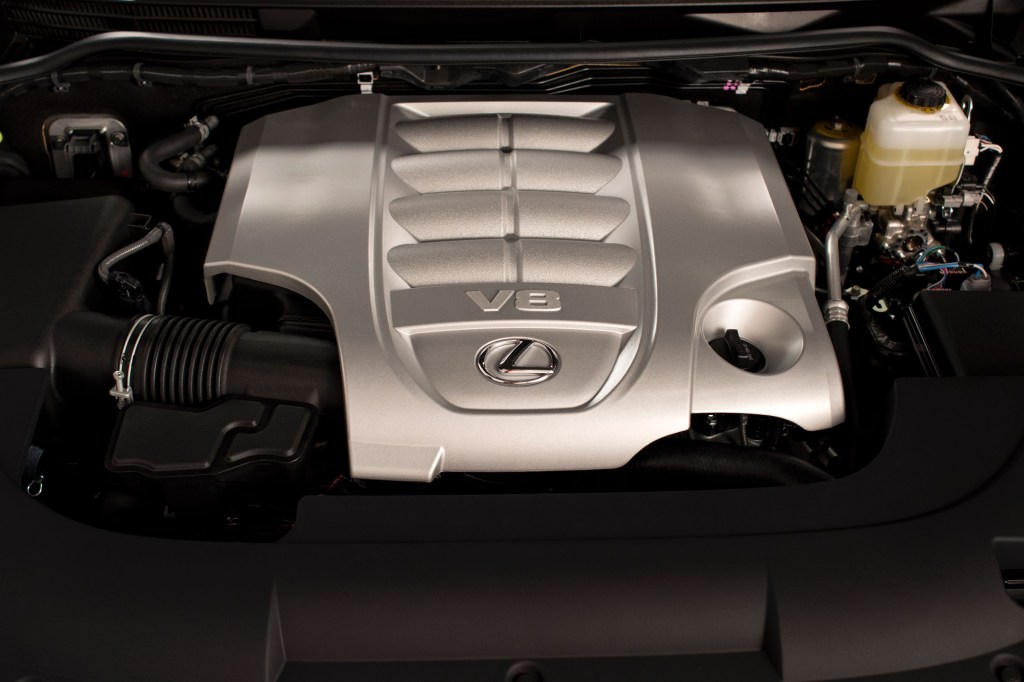 2020 Lexus LX570 engine