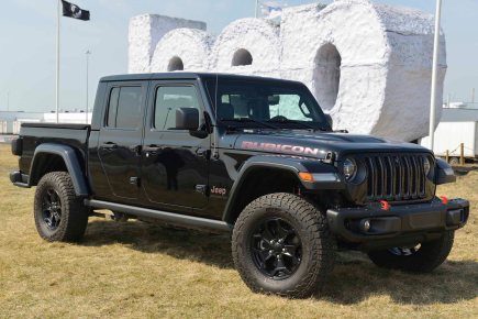 A Jeep In Wolf’s Clothing: The Jeep Gladiator Pulled a Fast One on Us