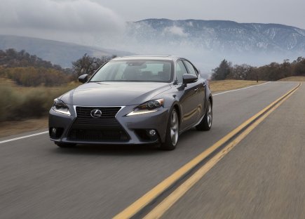 The 2015 Lexus IS250 Is a Budget Luxury Car That Lacks Power