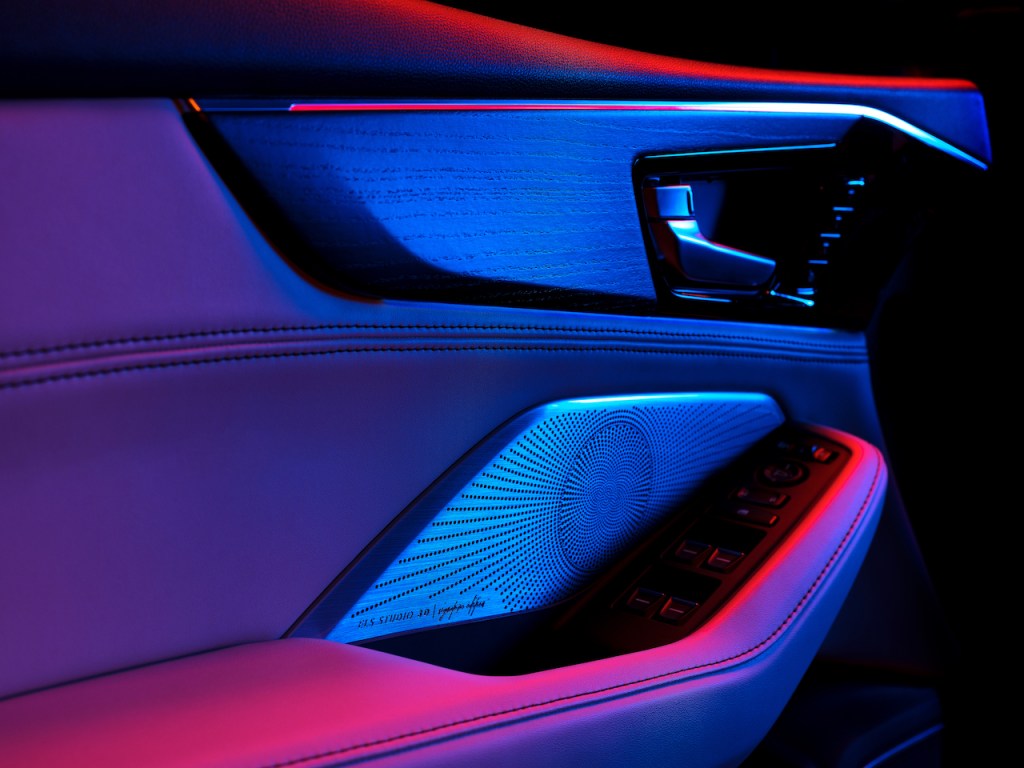 The Acura MDX Prototype will make its formal debut on October 14th.