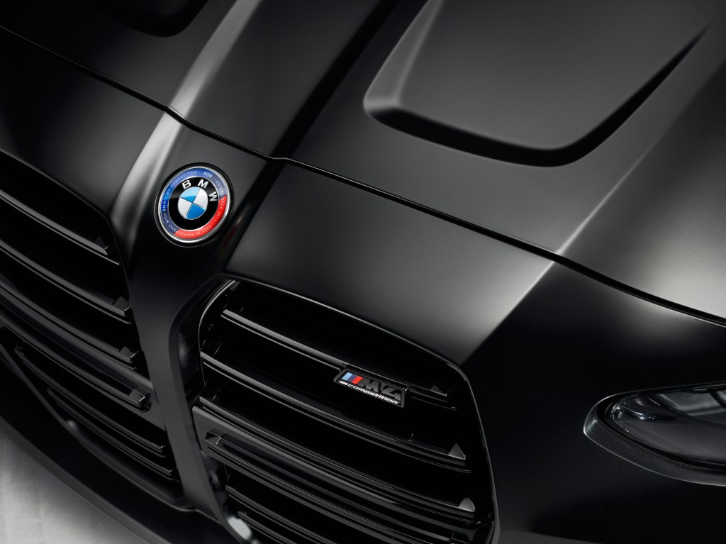 BMW M4 x Kith