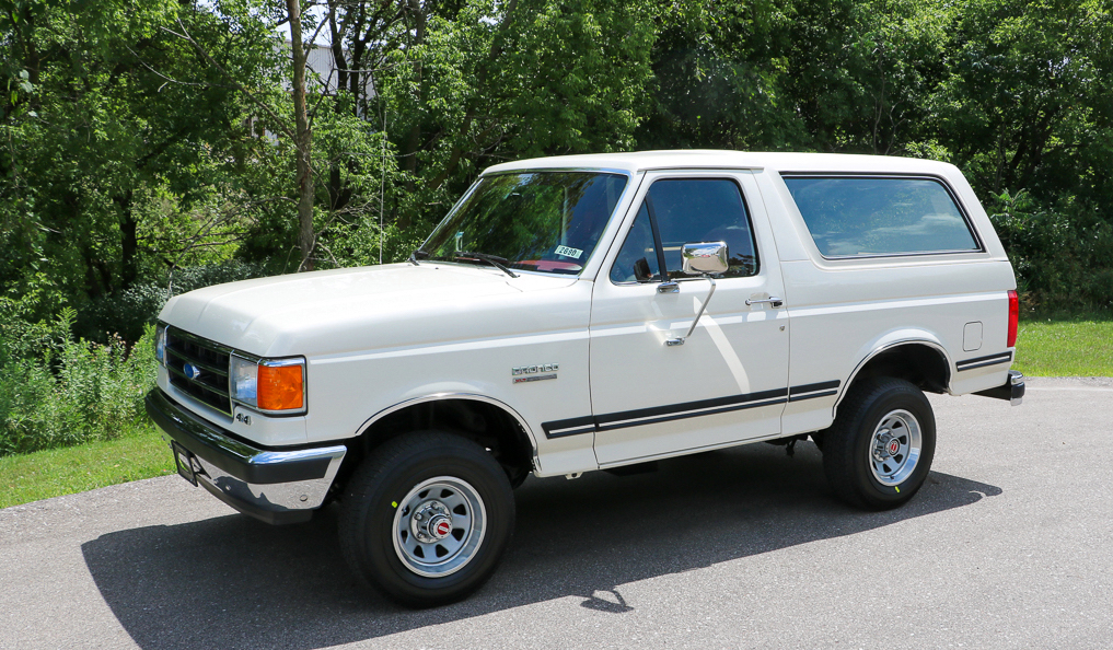 1991 Ford Bronco in white