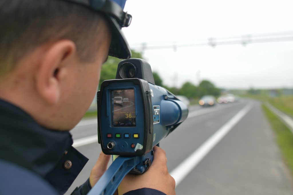 Radar gun used to give speeding tickets