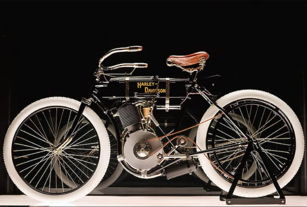The side view of the black-framed 1903 Harley-Davidson Serial One