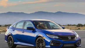 An image of a Honda Civic Si on track.