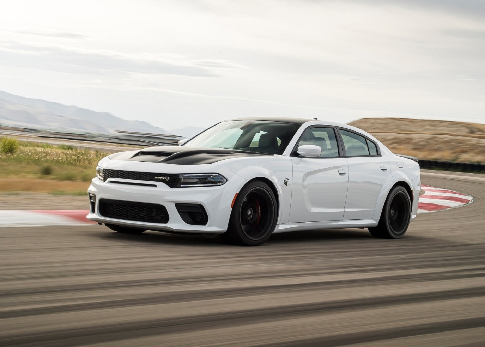 Stolen 2021 Dodge Charger Hellcat Hits 175 MPH Running From Police ...