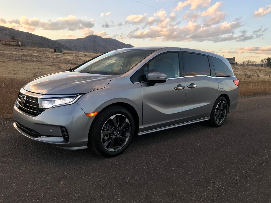 2021 Honda Odyssey front shot