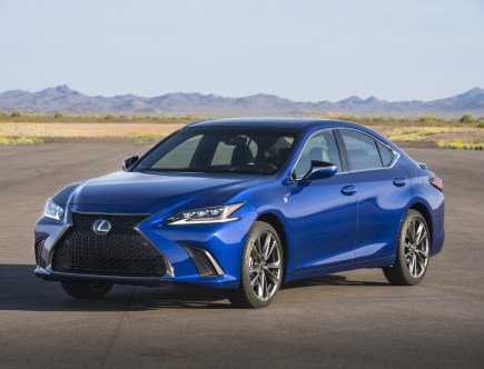 The Lexus ES Is a Terrible Luxury Car, According To KBB Consumer Reviews
