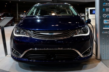 2021 Chrysler Pacifica Hybrid vs. Toyota Sienna Hybrid – Does the Pacifica Keep the Crown?