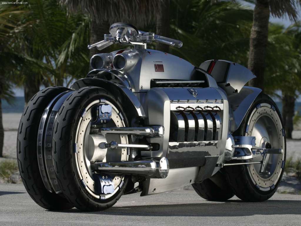 A Viper V10 powers this Dodge Tomahawk motorcycle.