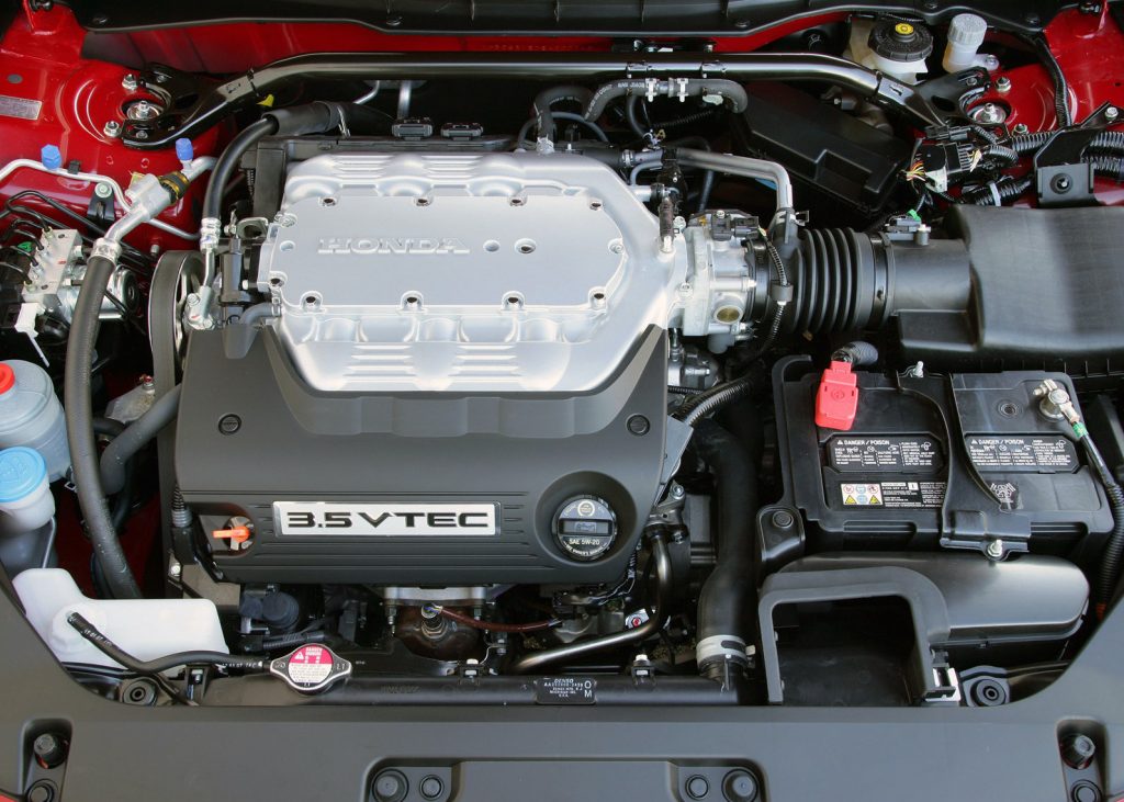 a honda accord V6 engine