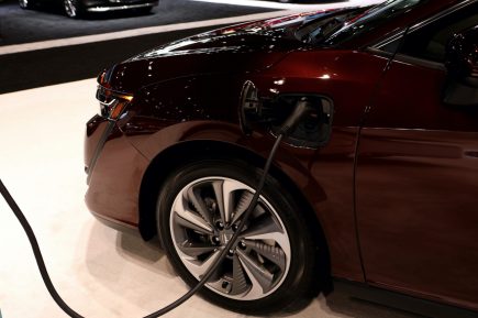 The 2020 Honda Clarity Plug-in Hybrid Has an Unbeatable Electric Range