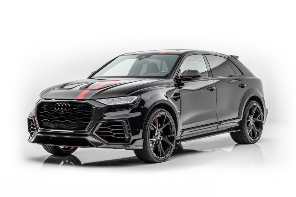 The black-and-red Audi RS Q8 tuned by Mansory