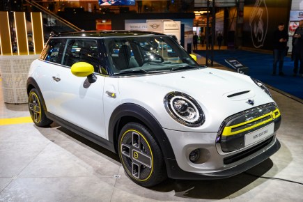 The 2020 Mini Cooper SE Is the Perfect EV if You Don’t Need Range