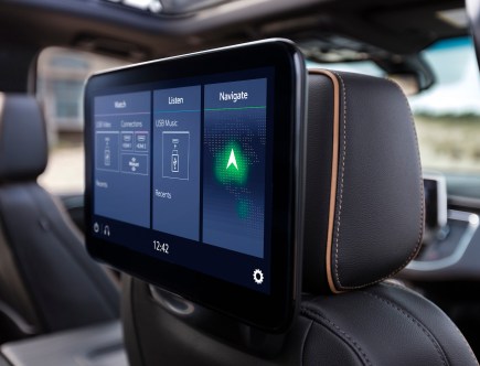 GM’s Rear-Seat Entertainment System Is a Swing and a Miss