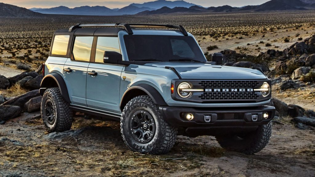 2021 Ford Bronco off-roading in sand is a cool SUV designed for adventure