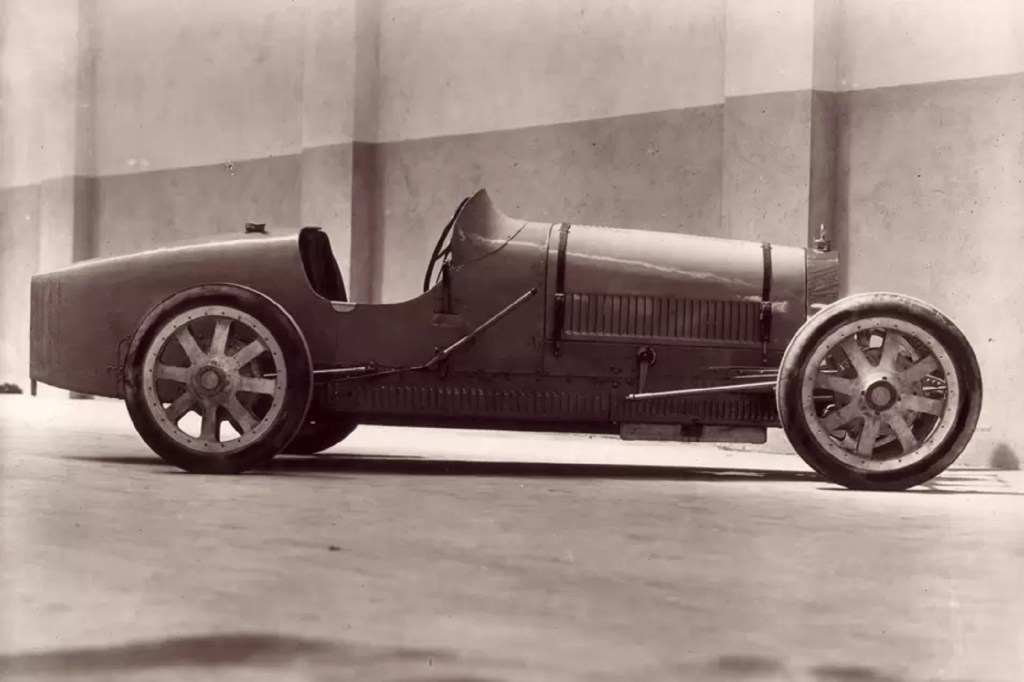 The side view of an original Bugatti Type 35