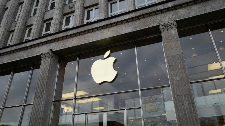 An image of a building featuring Apple's company logo.