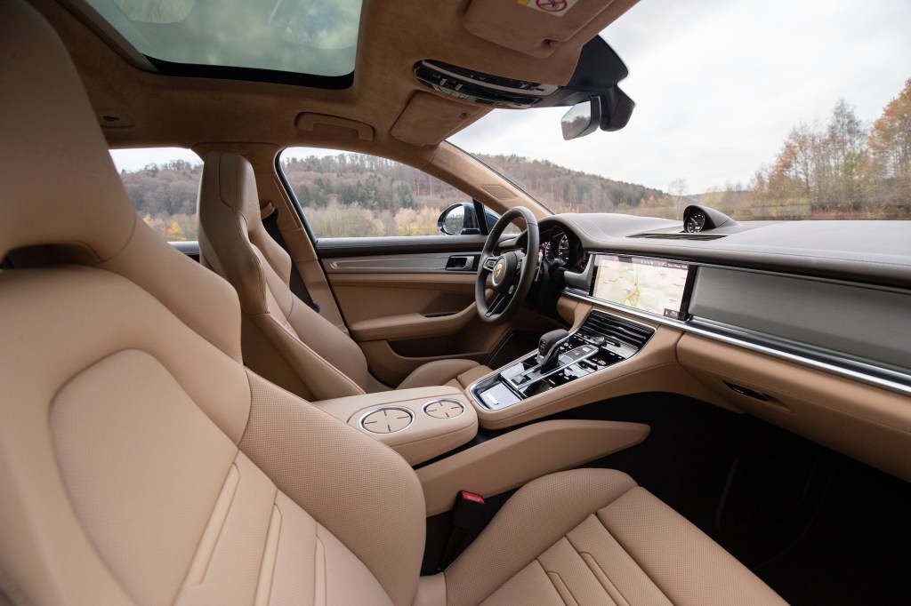 Tan interior of the 2021 Panamera Turbo S E-Hybrid Sport Turismo in Night Blue Metallic