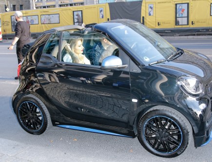 A Used Smart Fortwo EV Is Ridiculously Expensive for What You Get