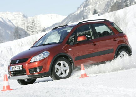 The 2009 Suzuki SX4 Is a Super Cheap and Very Underrated AWD Hatchback