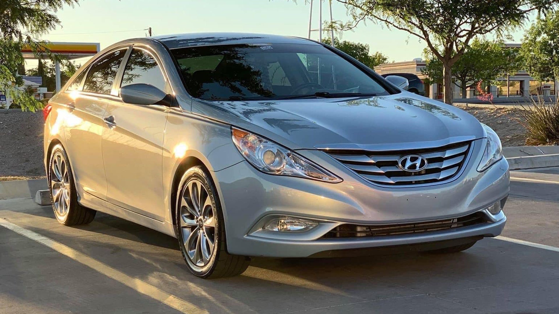 This Insane Hyundai Sonata has More Horsepower Than a Ford Raptor