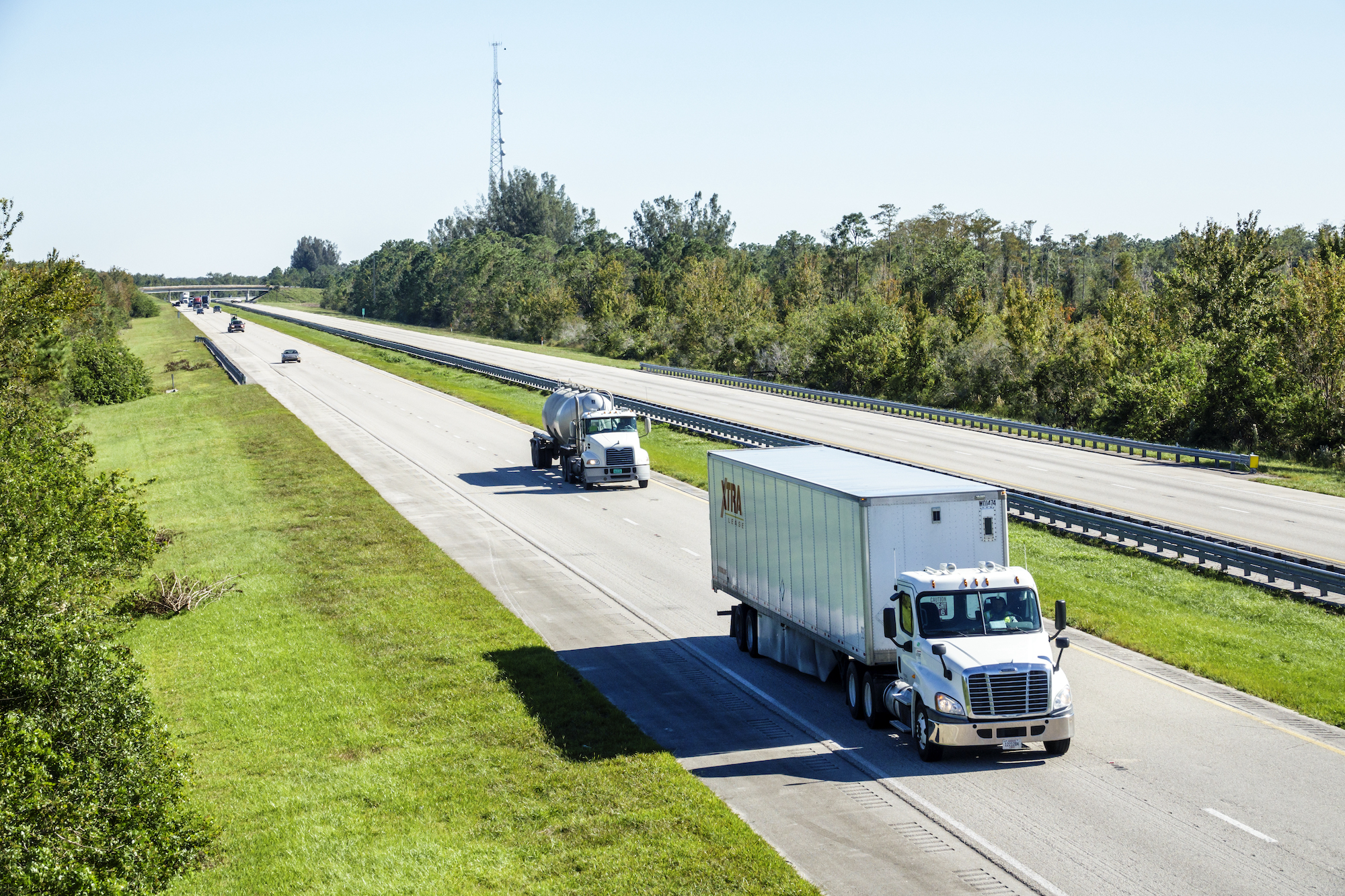Tractor-trailers with Hyliion technology would run cleaner, cutting their carbon footprint.