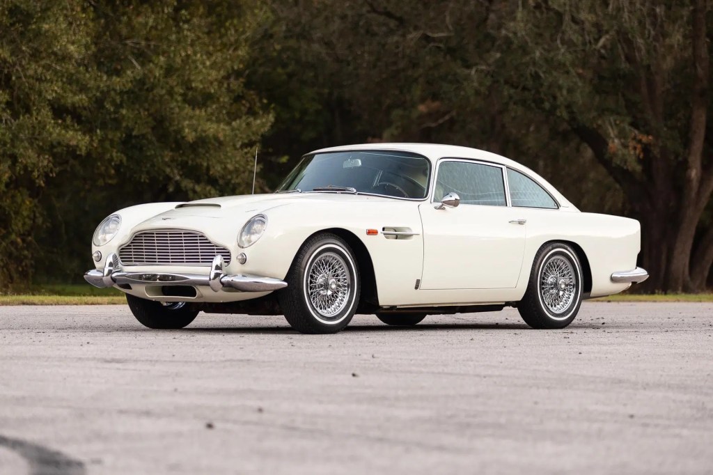 A white 1964 Aston Martin DB5