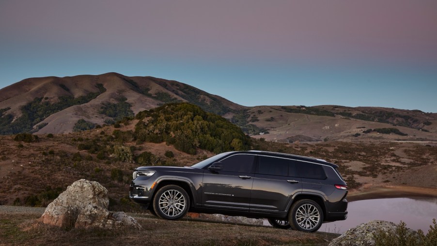 All-new 2021 Jeep® Grand Cherokee L Summit Reserve parked