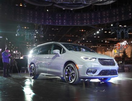 A 2021 Chrysler Pacifica Might Satisfy You More Than a 2021 Honda Odyssey