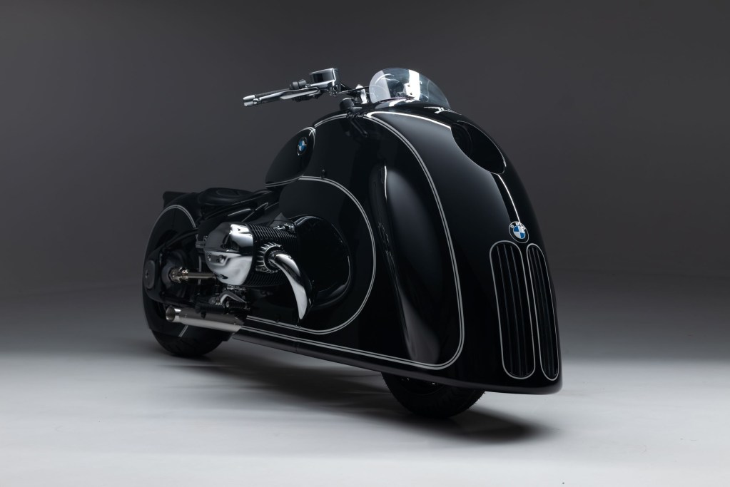 The black Kingston Custom 'Spirit of Passion' custom 2021 BMW R 18