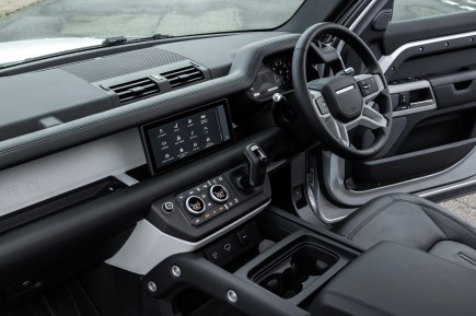 Land Rover’s Flagship SUV Gets No Infotainment Love