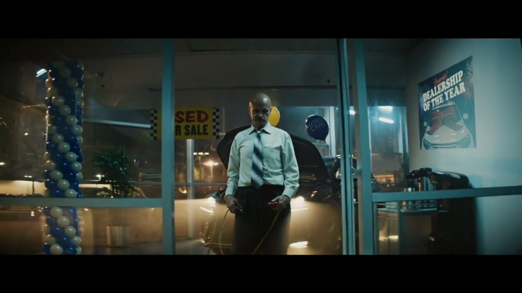 A screenshot from the Vroom ad