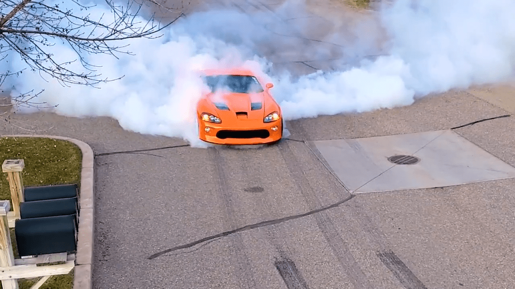 Nth tuned 1300-hp Dodge Viper roasting tires