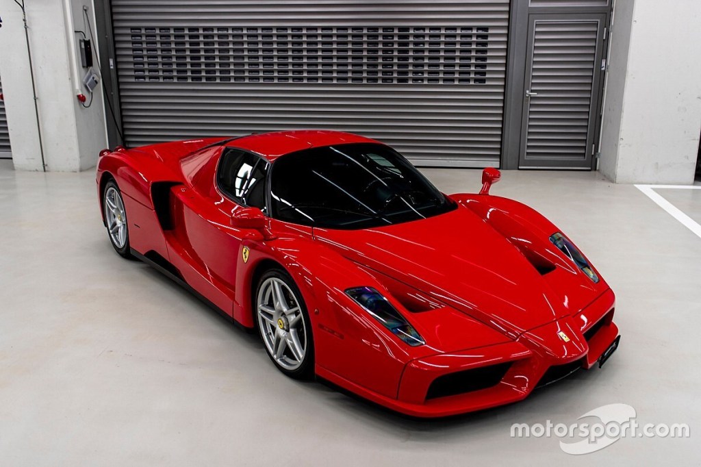 Enzo in Sebastian Vettel's garage