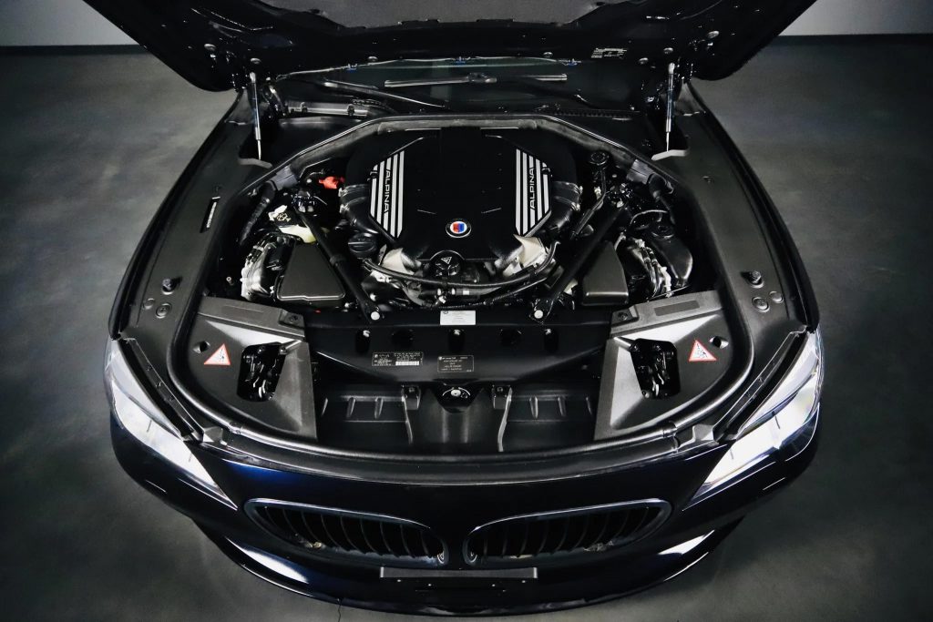 The 4.4-liter twin-turbocharged V8 in the engine bay of the 2013 BMW Alpina B7 xDrive