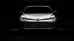Front view of a dark-colored 2018 Toyota Avalon