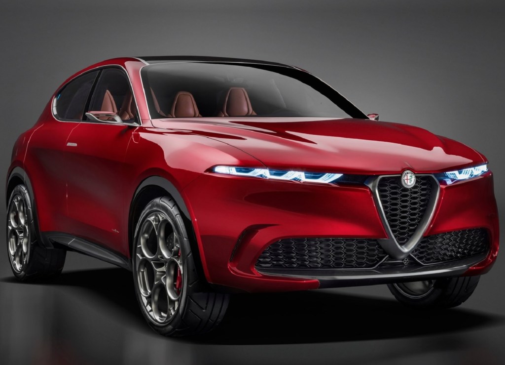 The front 3/4 view of the red 2019 Alfa Romeo Tonale Concept