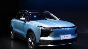 2021 Ai Chi U5 with dark background