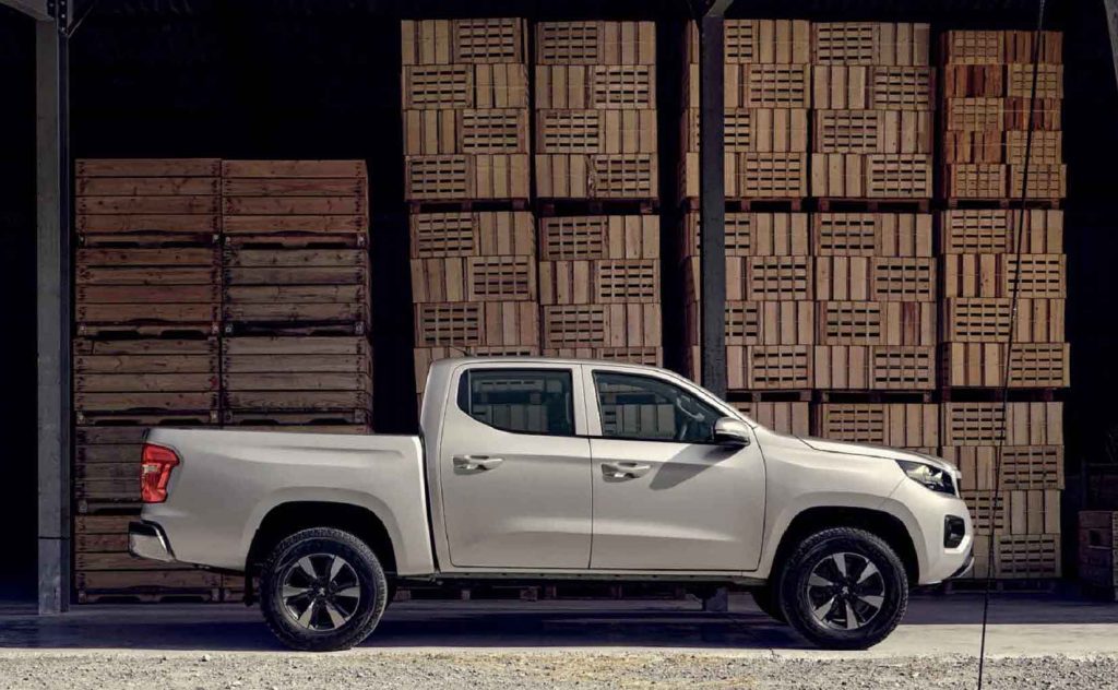 2021 Peugeot Landtrek pickup side view