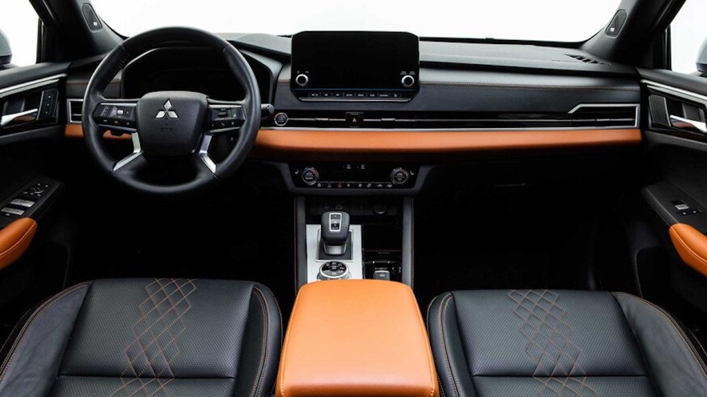 2022 Mitsubishi Outlander interior in brown and black