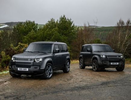 The 2022 Land Rover Defender V8 Fires Back at the Rubicon 392