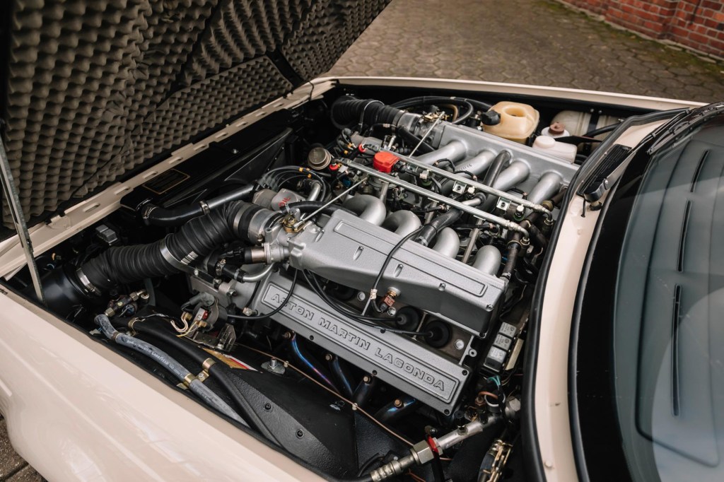 1989 Aston Martin V8 Volante Zagato engine