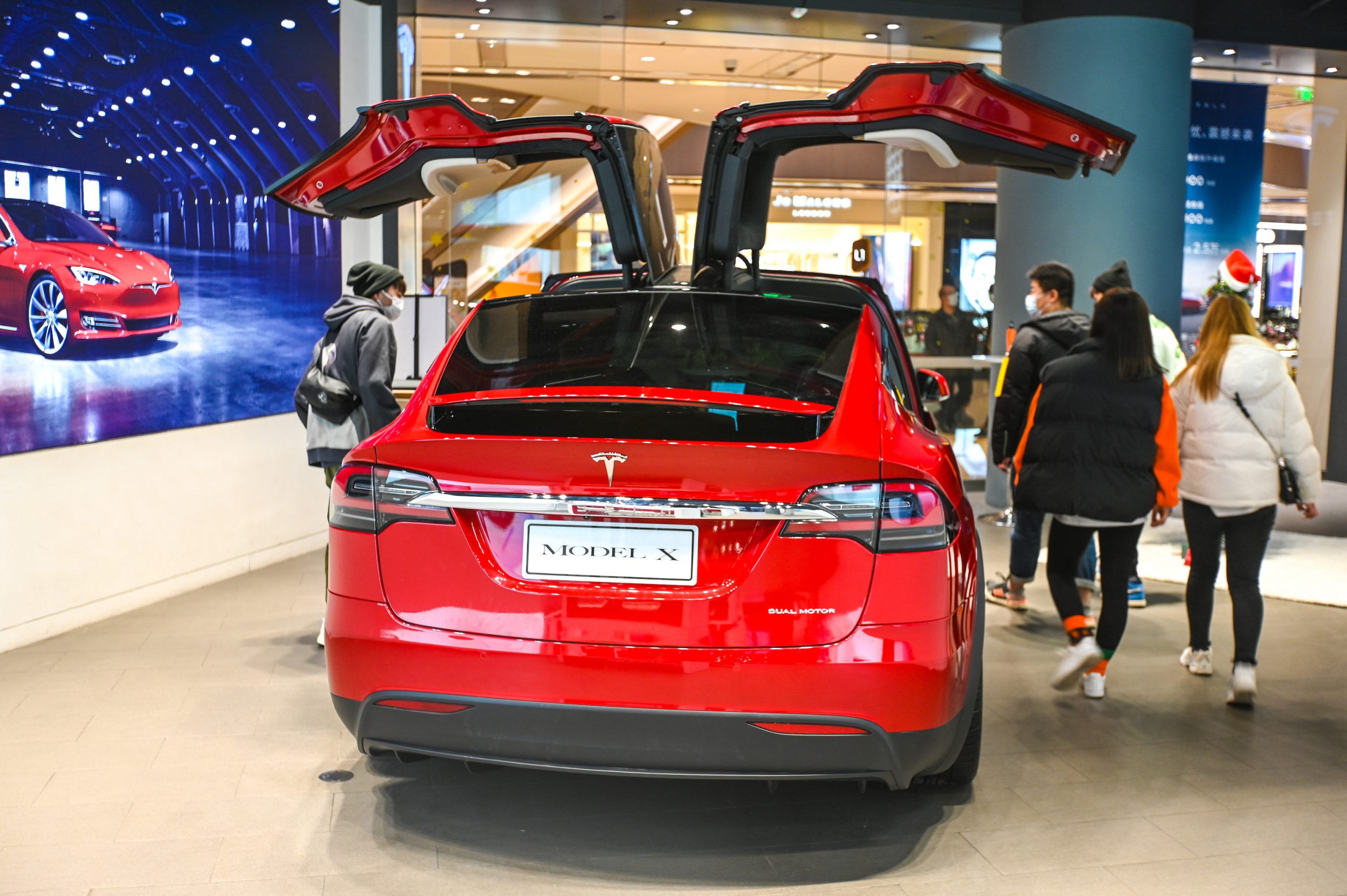 how much does a 2021 tesla model x cost